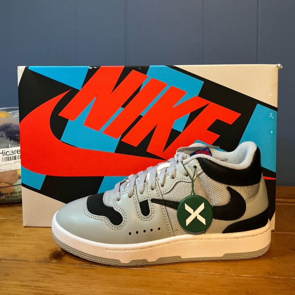 Travis Scott, Nike Shoes.